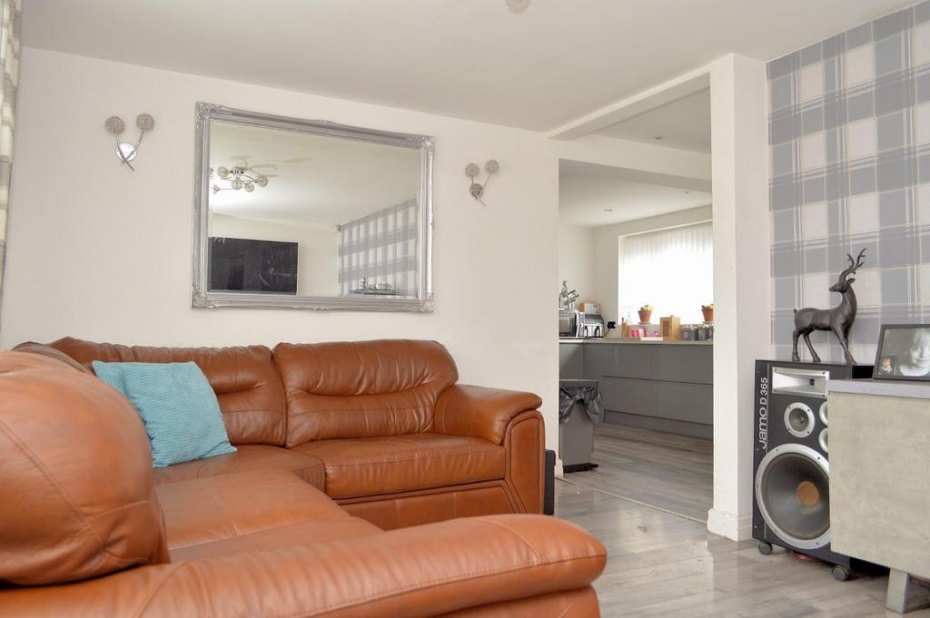 Limeside Road, Oldham 4 bed end of terrace house for sale £240,000