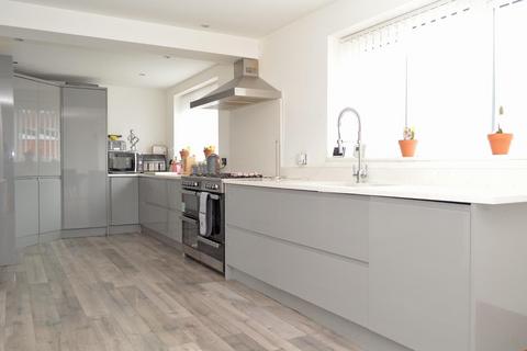 89 Limeside Road, Oldham, OL8 3NA