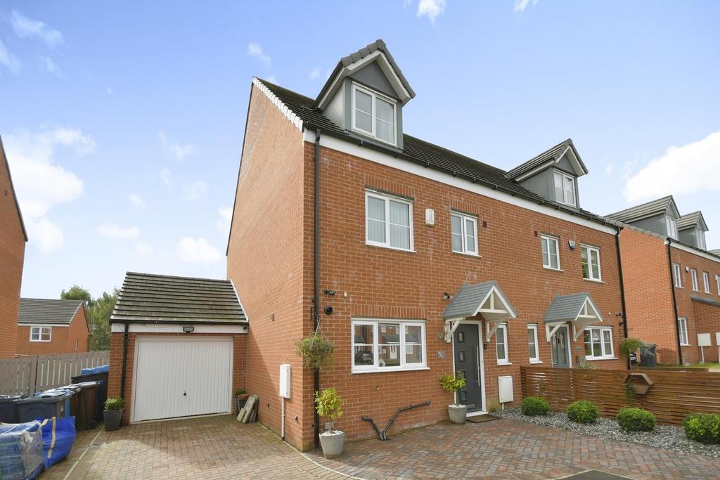 Hurricane Avenue, Woodhouse, Sheffield, S13 7AB 4 bed semidetached