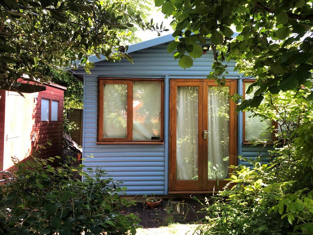 Baden road cabin.jpg