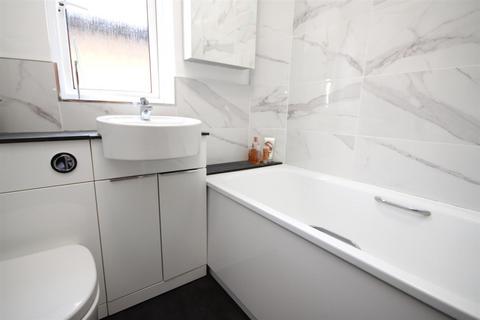8 Baden Road, Guildford, GU2 9NZ