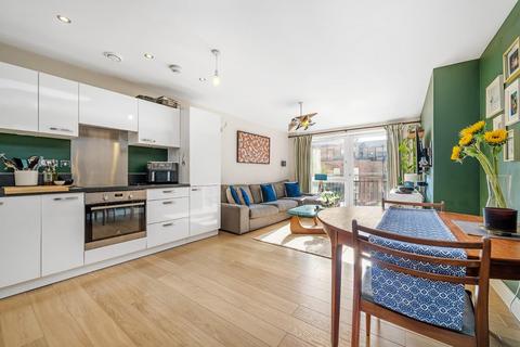 2 bedroom flat for sale, Carney Place, SW9