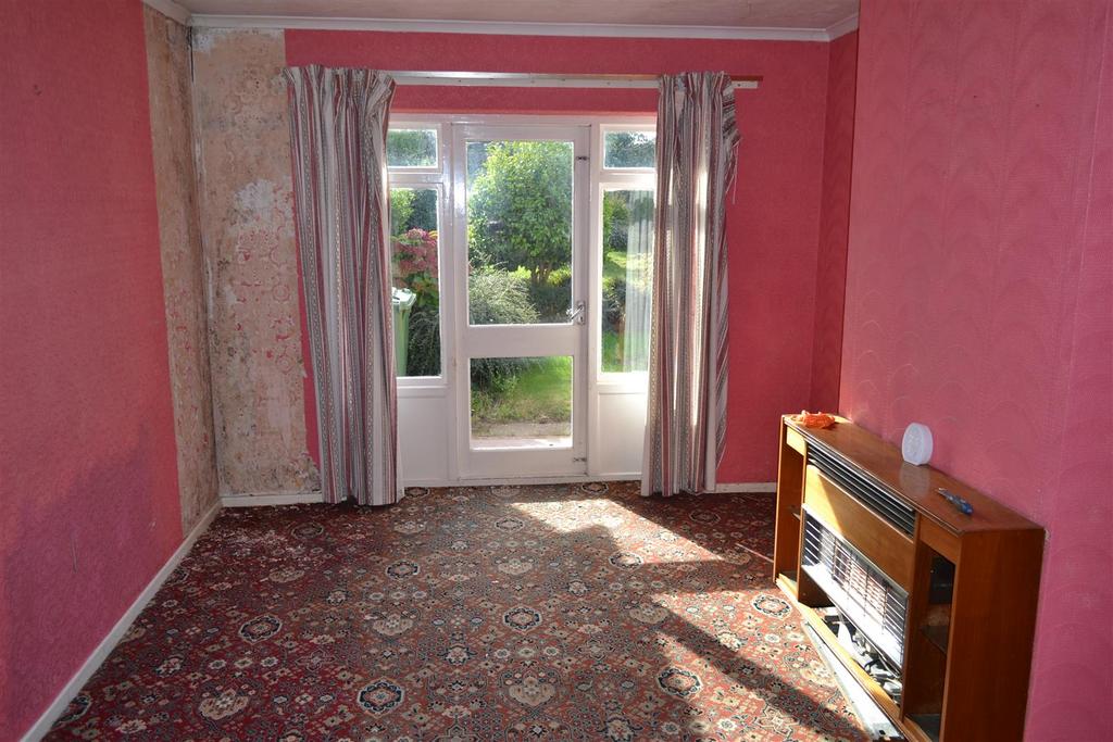 Summer Road, Kidderminster 2 bed semidetached bungalow for sale £184,950