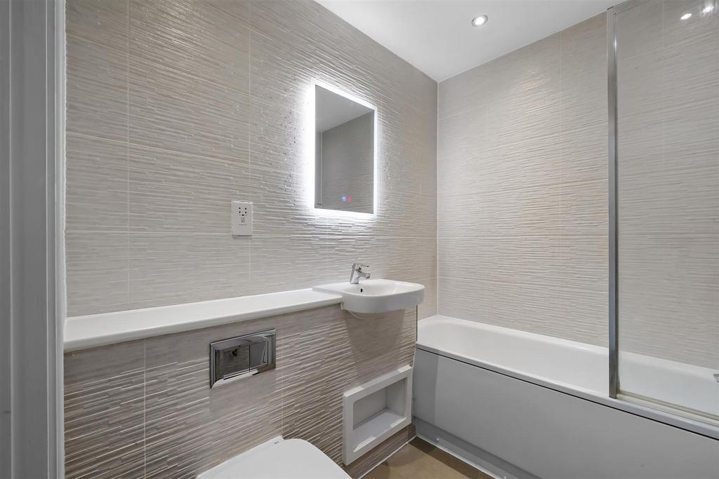 Flat 64, Maven Court - XX4w ISHLM0g Elb Xs N5 VX.jpg