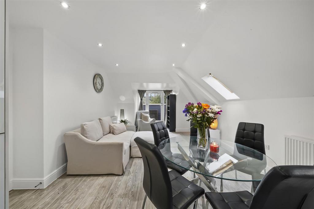 Flat 64, Maven Court - c WM30 ZIWy QJ9 YD3au TBZ.jpg