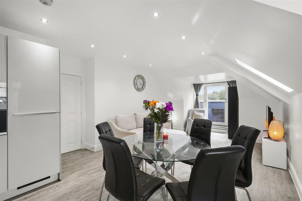 Flat 64, Maven Court - v Uga J1 KXzzr4 Xv Eb1pgq.jpg