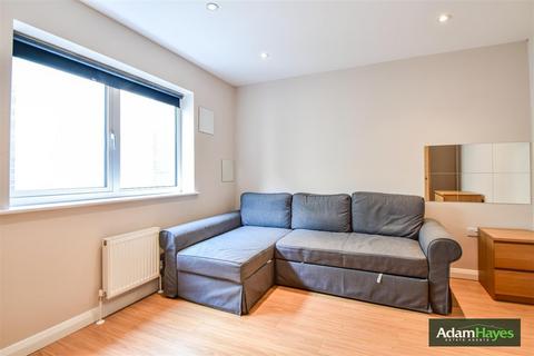 3 bedroom terraced house for sale, Lincoln Road, London N2