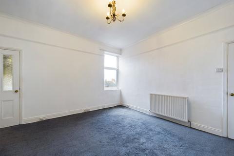 100 Avenue Road, Gateshead, NE8 4JE