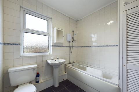 100 Avenue Road, Gateshead, NE8 4JE