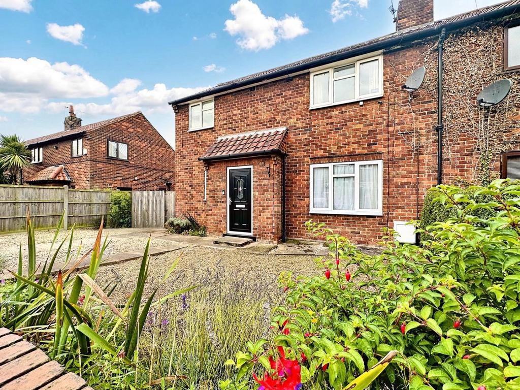 Mill Close, Monk Fryston, Leeds 3 bed semidetached house for sale £