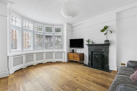 4 bedroom detached house for sale, Orpington Road, London - CHAIN FREE