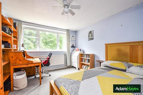 2 bedroom apartment for sale, High Road, London N2