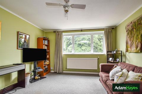 2 bedroom apartment for sale, High Road, London N2