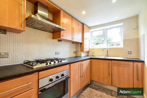 10a Torrington Park, London, N12 9SS