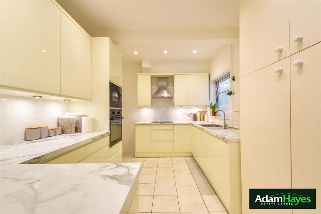 Torrington Park, London N12 4 bed semidetached house for sale £1,000,000