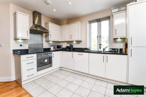 2 bedroom apartment for sale, Alberon Gardens, London NW11