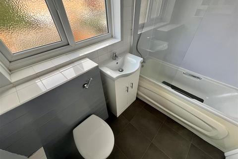 16 Baxters Road, Shirley, Solihull, B90 2RU