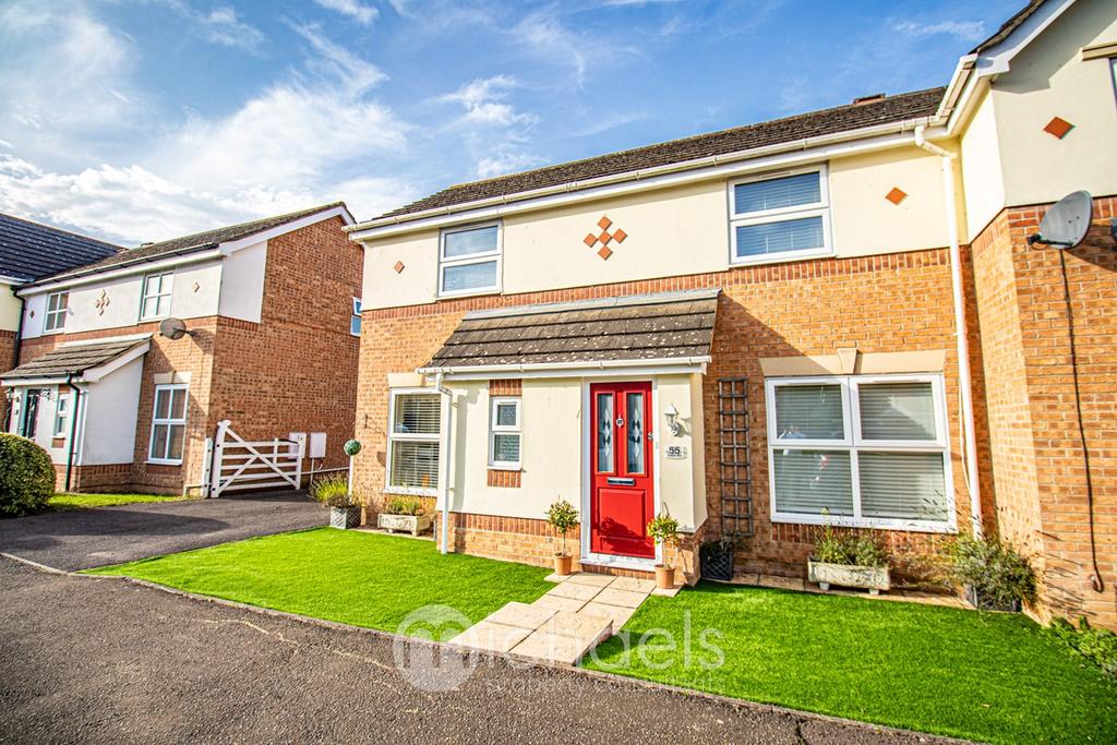 Bridport Way, Braintree, CM7 3 bed semidetached house for sale £335,000