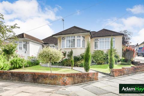 3 bedroom semi-detached bungalow for sale - Derwent Avenue, Barnet EN4