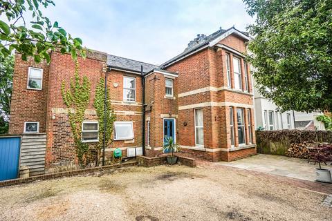 7 bedroom semi-detached house for sale, Clive Avenue, Hastings