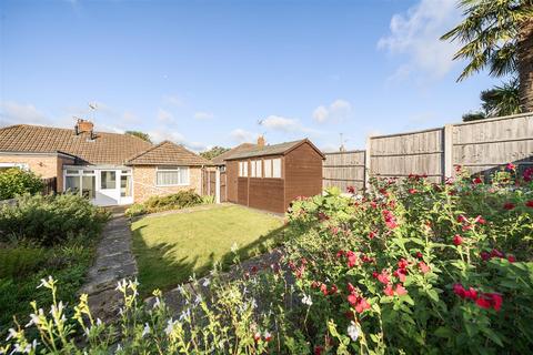 2 bedroom semi-detached bungalow for sale - Bybrook Road, Kennington, Ashford TN24