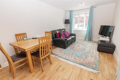4 Woodfall Drive, Crayford, Dartford, DA1 4TP