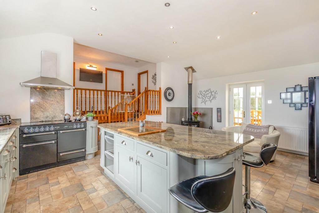 8573296-interior19.jpg