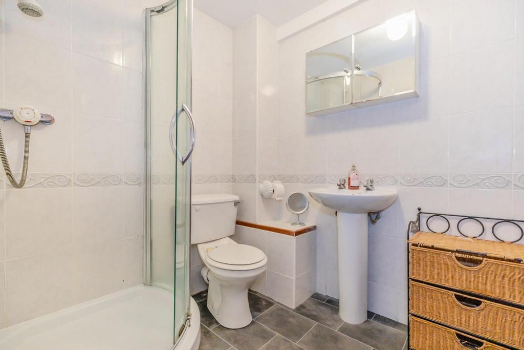 8573296-interior13.jpg