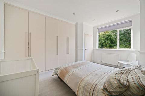2 bedroom flat for sale, Christchurch Avenue, London NW6