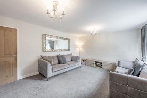 22 Finchfield Close, Stourbridge, DY8 3LJ
