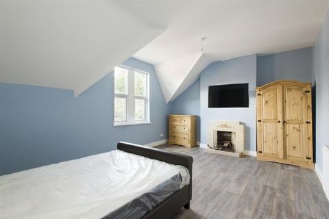 6 bedroom detached house to rent, Derby Grove, Lenton