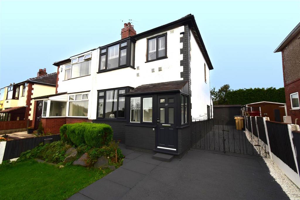 Park Road, Westhoughton, Bolton 3 bed semidetached house for sale £