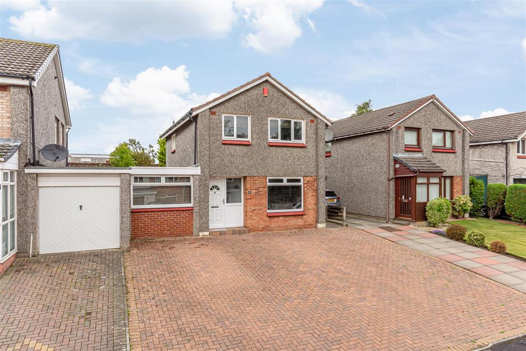 17 Dymond Grove, Dunfermline 4 bed detached house for sale £250,000