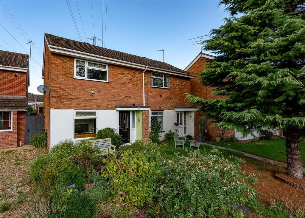 23 Brookside Close, Wombourne, Wolverhampton 1 bed semidetached house