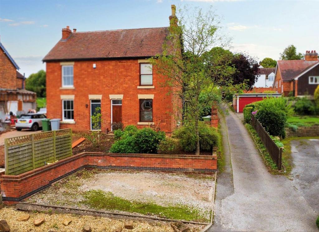 Lambley Road, Lowdham, Nottingham 2 bed semidetached house for sale