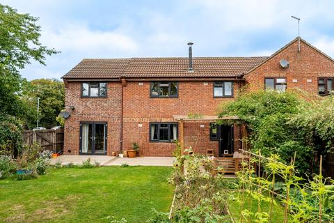 1 Barnards Field, Thaxted, Dunmow, CM6 2LY
