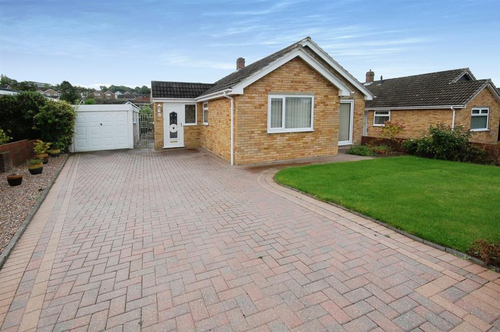 Gibson Lane, Kippax, Leeds 3 bed detached bungalow for sale £280,000