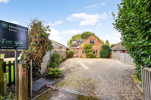 4 bedroom detached house for sale, Rownhams Lane, North Baddesley, Hampshire