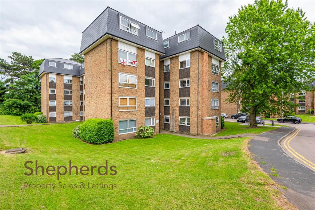 Lampits, Hoddesdon EN11 1 bed flat £850 pcm (£196 pw)