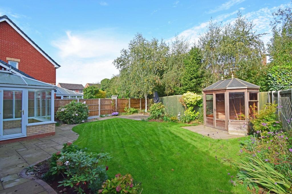 9 Swan Drive, Droitwich, Worcestershire, WR9 8WA 4 bed detached house