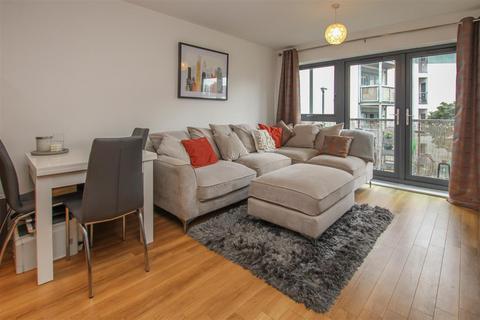 9 Brooking House Rollason Way, Brentwood, CM14 4ET