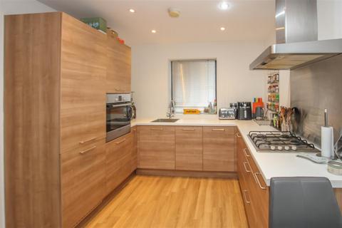 9 Brooking House Rollason Way, Brentwood, CM14 4ET