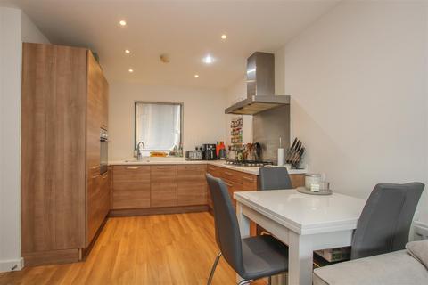 9 Brooking House Rollason Way, Brentwood, CM14 4ET