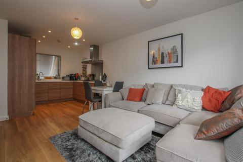 9 Brooking House Rollason Way, Brentwood, CM14 4ET