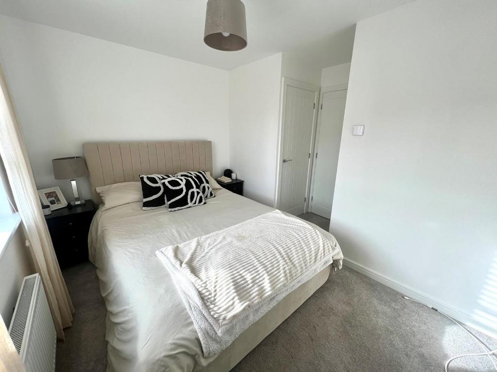 Bedroom One.jpg