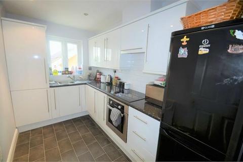 2 bedroom flat to rent, Grenville Place, Mill Hill, NW7