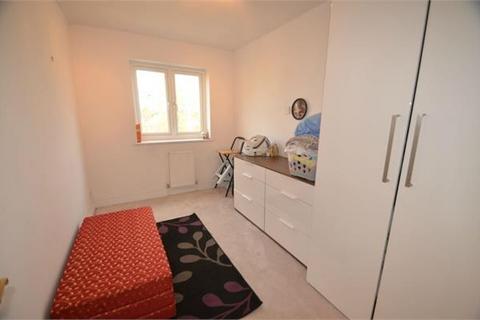 2 bedroom flat to rent, Grenville Place, Mill Hill, NW7