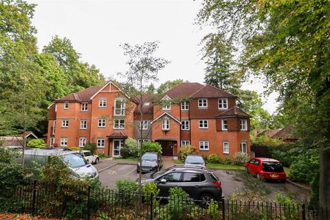 1 bedroom apartment for sale, Branksomewood Road, Fleet GU51