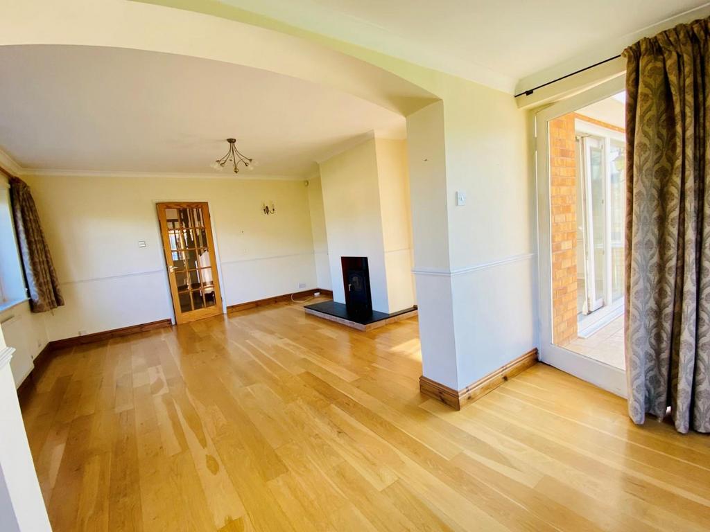 Living Room.jpg