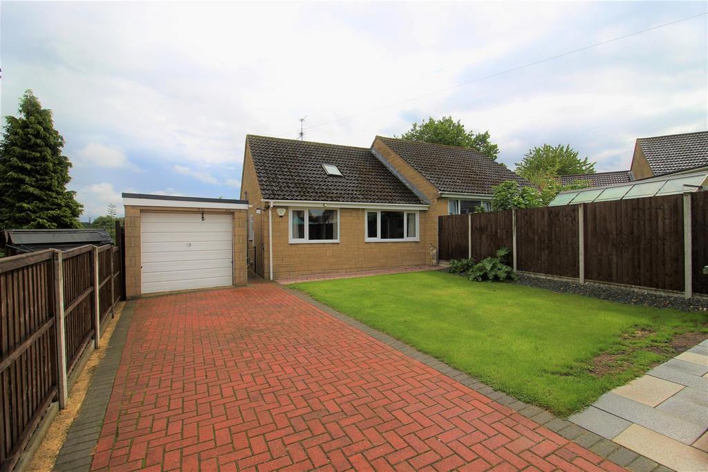 Paynes Meadow, Whitminster, Gloucester 3 bed semidetached bungalow for